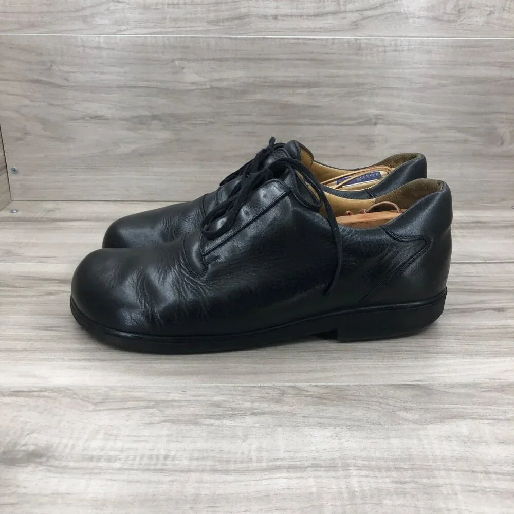 Highlander black leather